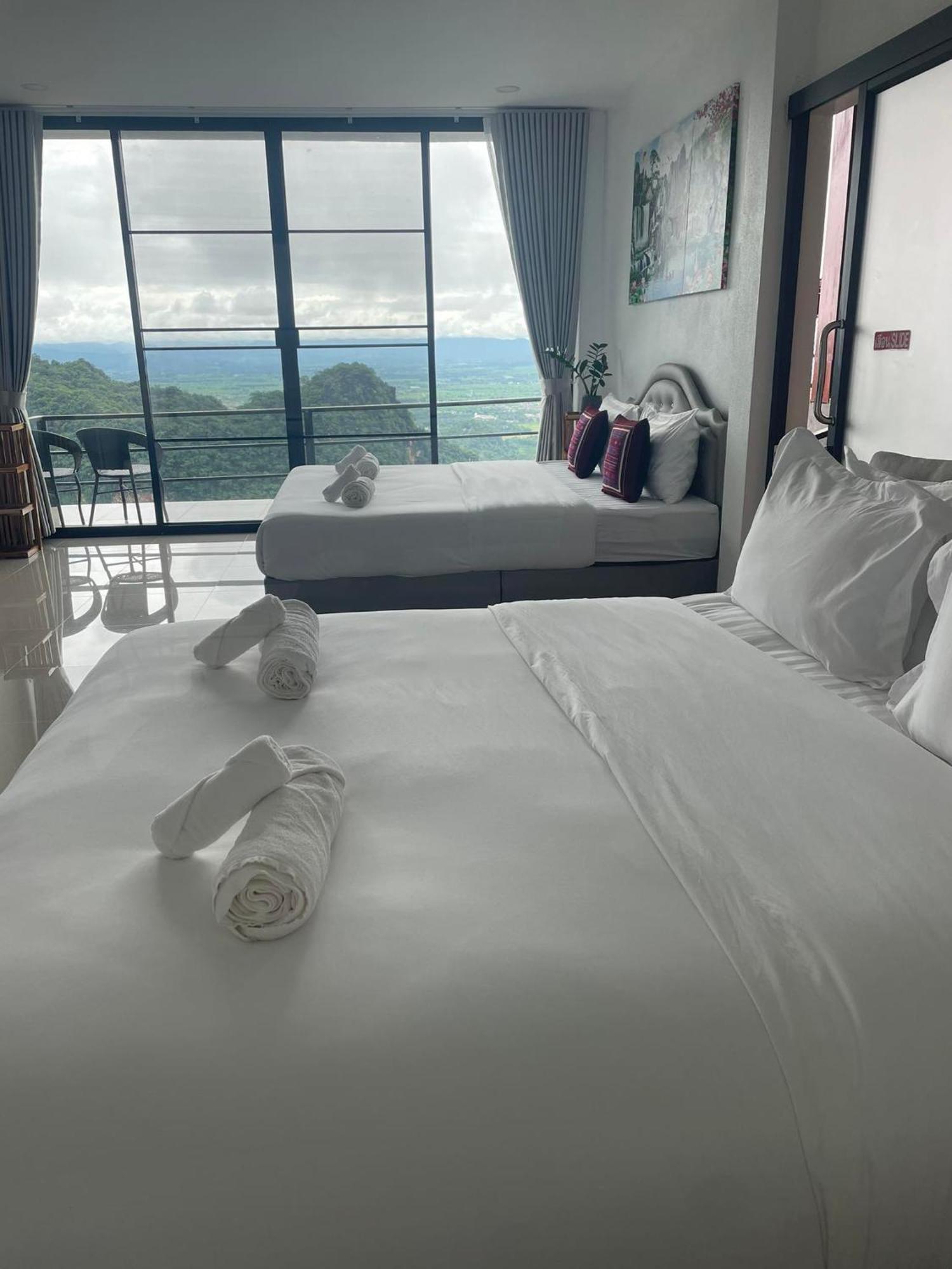 Oasis Phamee Bed & Breakfast Ban Pha Mi Exterior foto